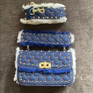 Rock-stud denim bag with red sticking